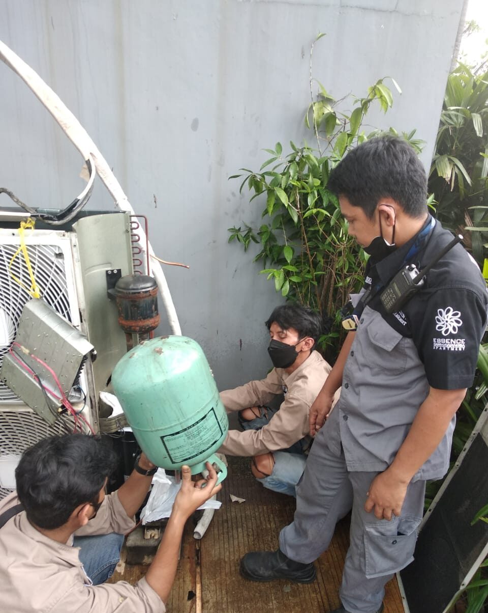 maintenance ac isi freon ac